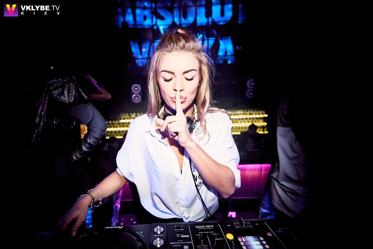 Hannah living. Диджей Hannah. DJ Hannah b. DJ Hana Room. DJ Hannah Instagram